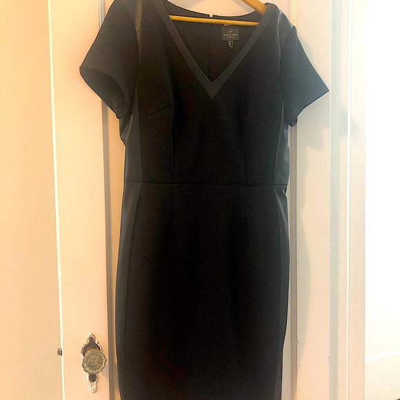 Sexy black dress with vegan leather trims. Size 14US. Perfect for any occasions - Picture 1 of 7
